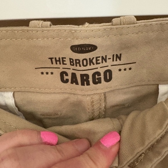 Old Navy Tan Cargo Pants with Straight Leg Design Size 38X32 NWTs - Picture 2 of 4